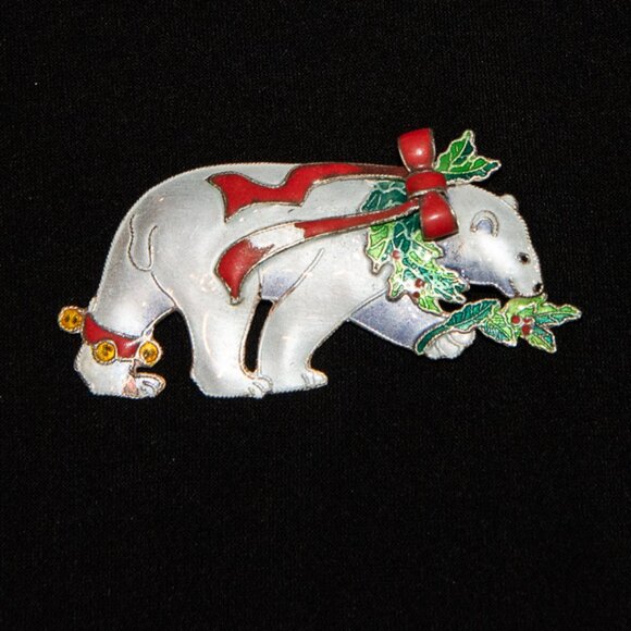 Enamel Holiday Polar Bear Brooch/lapel Pin - Picture 2 of 2
